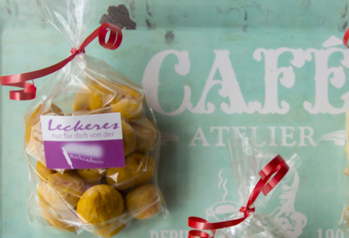 MöhrenLeckerlis für Hunde Kuchen, Gebäck, Pralinen und gute Laune