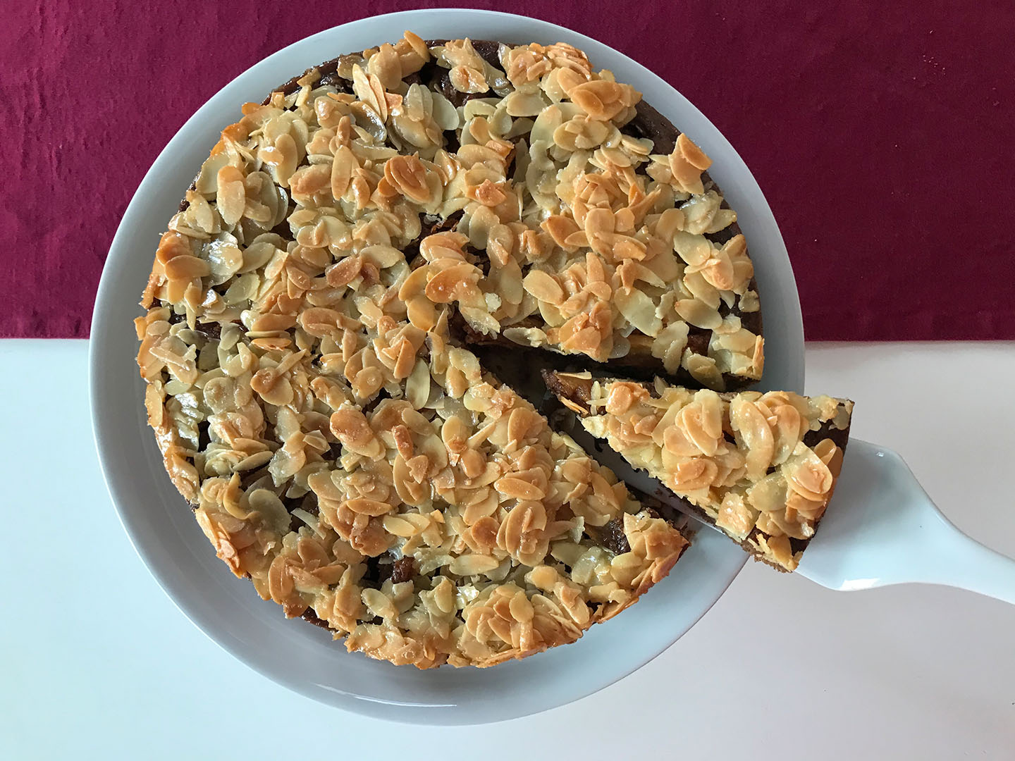 Apfelkuchen mit Mandelhaube | Kuchen, Gebäck, Pralinen und gute Laune